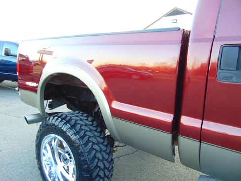 Used 2005 Ford F250 Lariat image 40