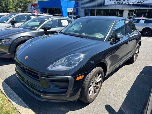 Used 2023 Porsche Macan Turbo AWD/4WD image 3