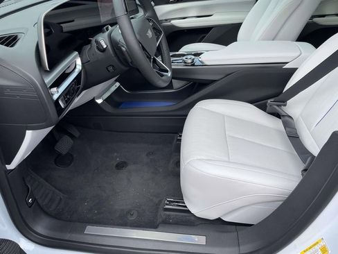 New 2026 Cadillac Lyriq Sport image 20