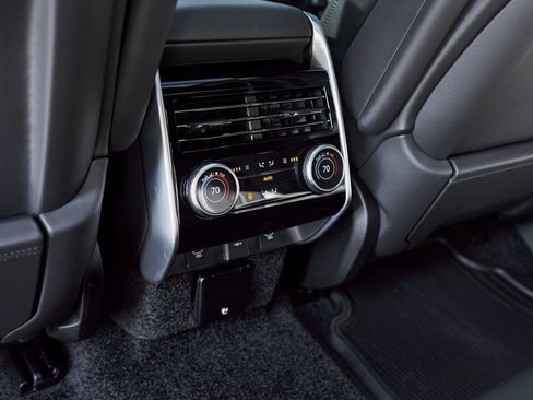 Used 2025 Land Rover Range Rover Long Wheelbase Autobiography image 53