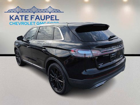 Used 2023 Lincoln Nautilus Reserve w/ Equipment Group 202A image 5