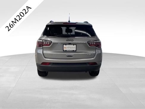 Used 2020 Jeep Compass Latitude AWD/4WD image 39