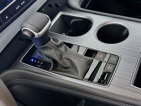 New 2026 Toyota Sienna XLE AWD/4WD image 16