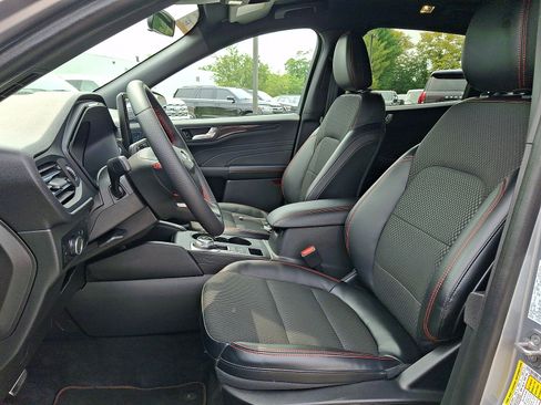 Certified 2023 Ford Escape ST-Line w/ Tech Pack #1 FWD image 16