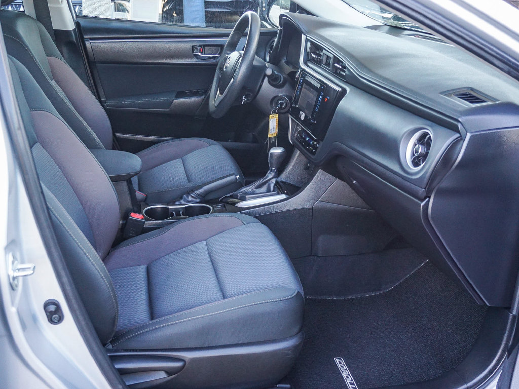 Used 2018 Toyota Corolla LE w/ Protection Package FWD image 13