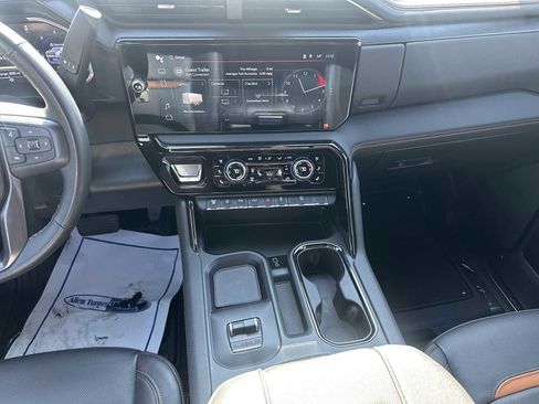 Used 2024 GMC Sierra 2500 AT4 w/ AT4 Premium Plus Package image 13