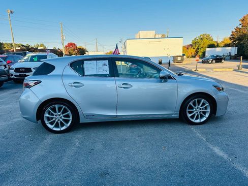 Used 2011 Lexus CT 200h Premium image 5
