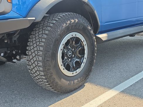 Used 2025 Ford Bronco Badlands AWD/4WD image 11