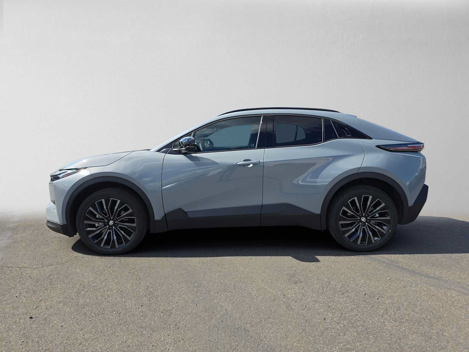 Certified 2026 Toyota C-HR AWD/4WD image 6