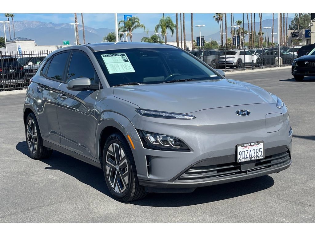 Used 2023 Hyundai Kona Limited FWD image 9