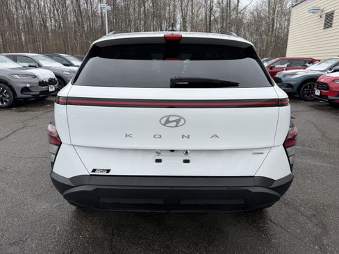 Used 2024 Hyundai Kona SEL image 6