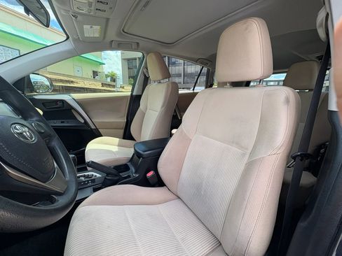 Used 2013 Toyota RAV4 XLE FWD image 11