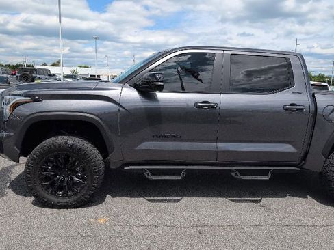 Used 2024 Toyota Tundra Limited AWD/4WD image 5