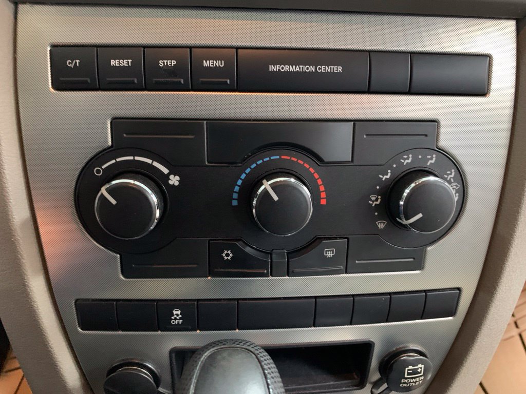 Used 2007 Jeep Grand Cherokee Laredo RWD image 18