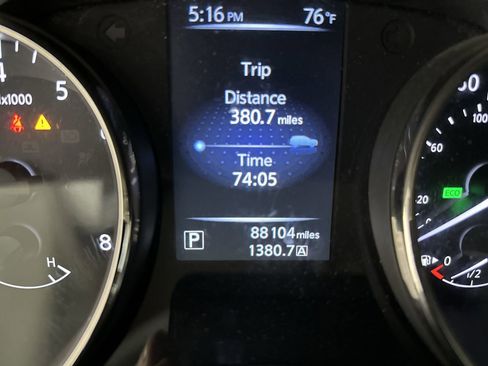 Used 2016 Nissan Rogue SL image 19