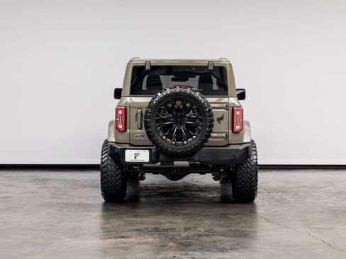 Used 2025 Ford Bronco Outer Banks AWD/4WD image 16