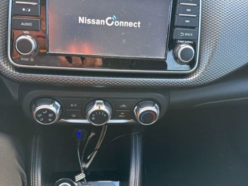Used 2019 Nissan Kicks S w/ Exterior Electronics Package image 28