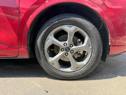 Used 2024 Ford Escape ST-Line w/ Tech Pack #1 FWD image 9