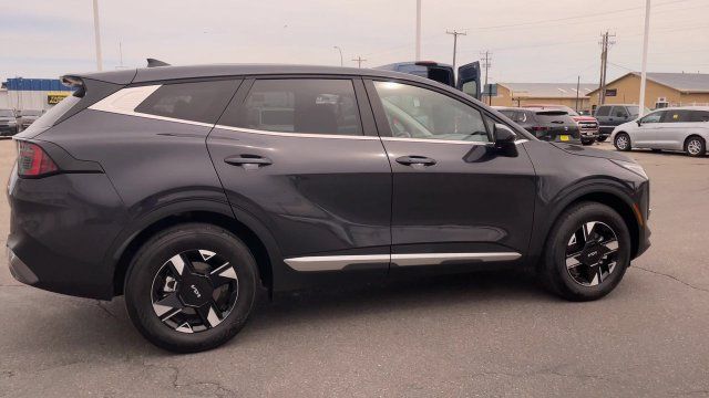 Used 2026 Kia Sportage LX AWD/4WD image 2