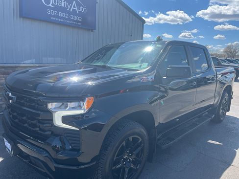 Used 2023 Chevrolet Silverado 1500 RST w/ Z71 Off-Road Package AWD/4WD image 2