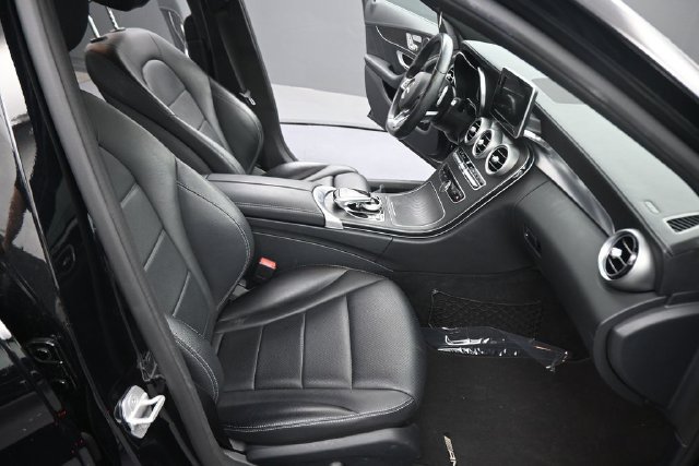 Used 2015 Mercedes-Benz C 300 Sedan image 14