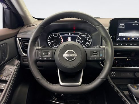 Used 2023 Nissan Rogue SL w/ SL Premium Package AWD/4WD image 12