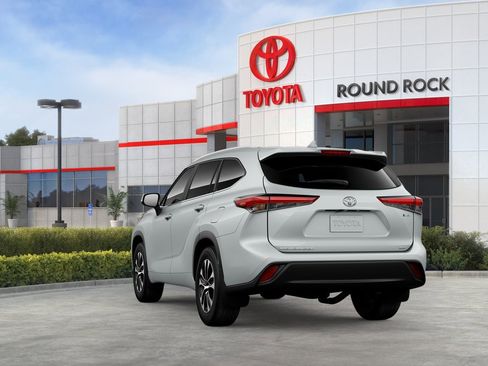New 2026 Toyota Highlander XLE AWD/4WD image 7