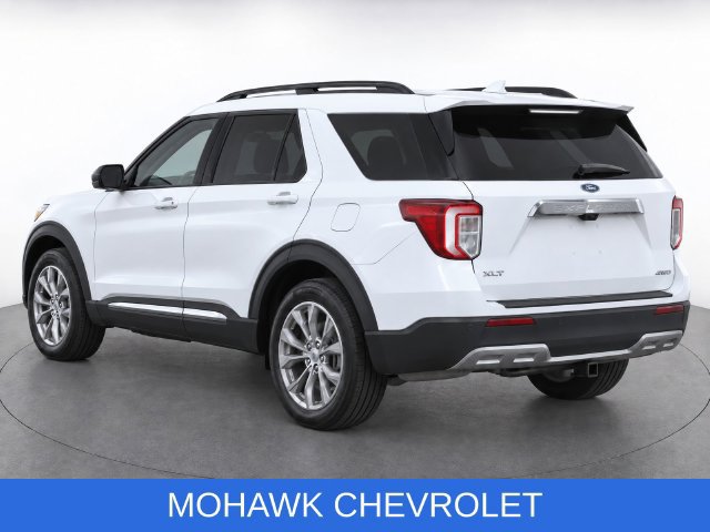 Used 2021 Ford Explorer XLT w/ Equipment Group 202A AWD/4WD image 4