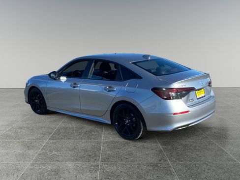 Used 2025 Honda Civic Sport image 3