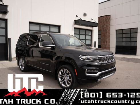 Used 2022 Jeep Grand Wagoneer Series II AWD/4WD image 1