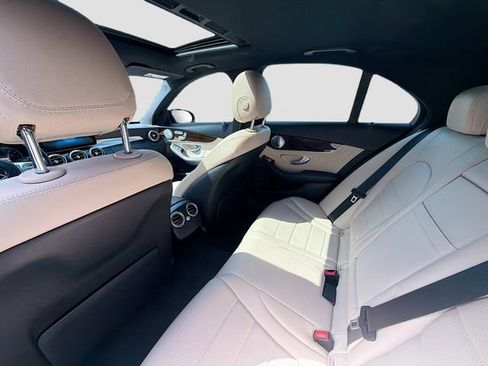 Used 2019 Mercedes-Benz C 300 Sedan image 24