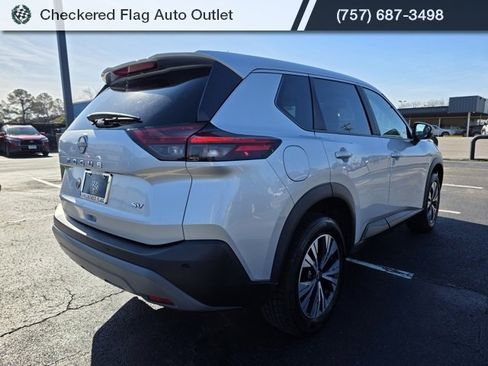 Used 2023 Nissan Rogue SV image 7