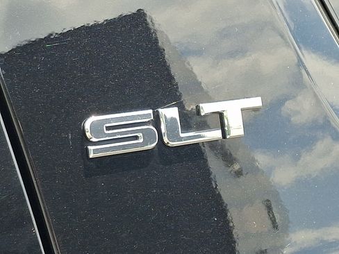 Used 2019 GMC Acadia SLT w/ Black Edition AWD/4WD image 30