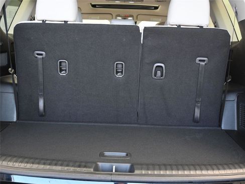 Used 2024 Kia Telluride EX image 14