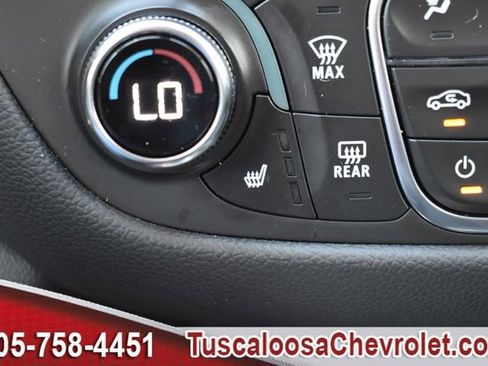Used 2024 Chevrolet Equinox LT image 36