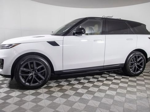 Used 2024 Land Rover Range Rover Sport SE AWD/4WD image 7