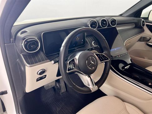 Certified 2024 Mercedes-Benz GLC 300 4MATIC image 10