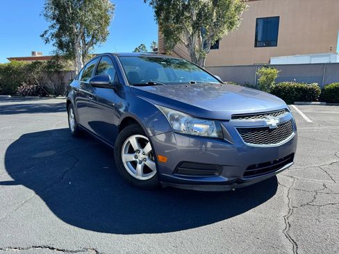 Used 2014 Chevrolet Cruze LT FWD image 4