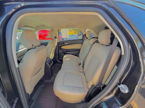 Used 2019 Ford Edge SEL image 17