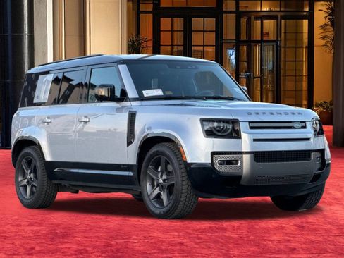 Used 2021 Land Rover Defender 110 X-Dynamic HSE image 8