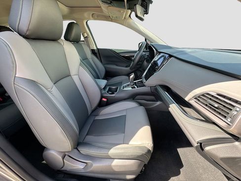 Certified 2025 Subaru Outback Onyx Edition image 40