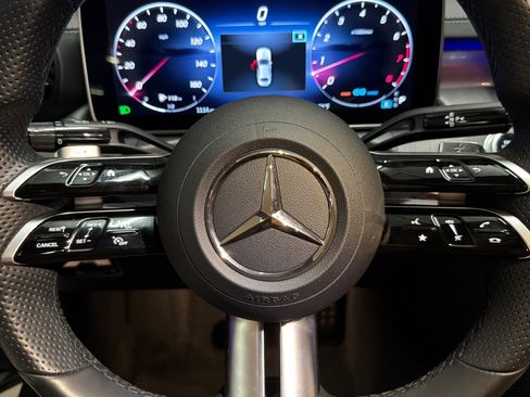 Used 2022 Mercedes-Benz C 300 Sedan image 21