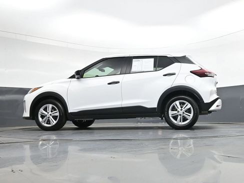 Used 2025 Nissan Kicks Play S image 40