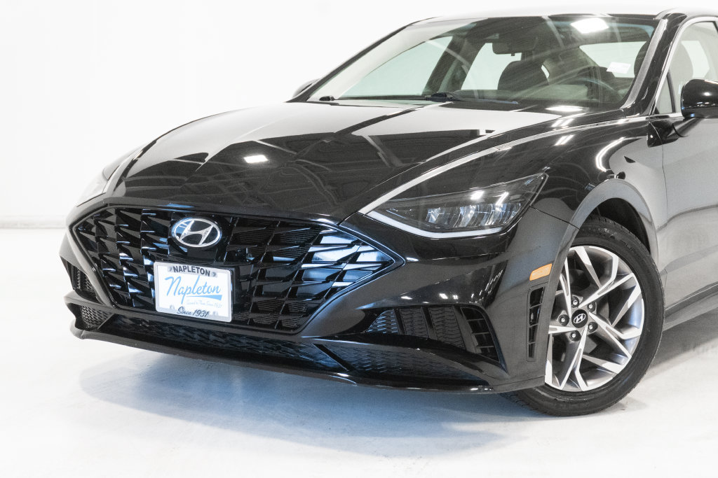 Used 2020 Hyundai Sonata SEL w/ Cargo Package FWD image 2