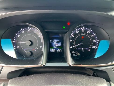 Used 2018 Toyota Avalon Limited w/ All Weather Liner Package FWD image 15