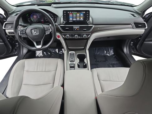 Used 2019 Honda Accord Touring image 9