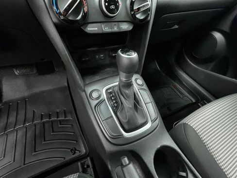 Used 2018 Hyundai Kona SE AWD/4WD image 15