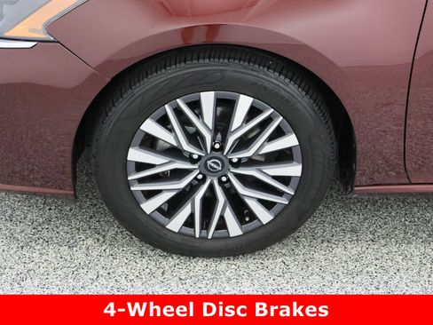 Used 2023 Nissan Altima 2.5 SV image 11