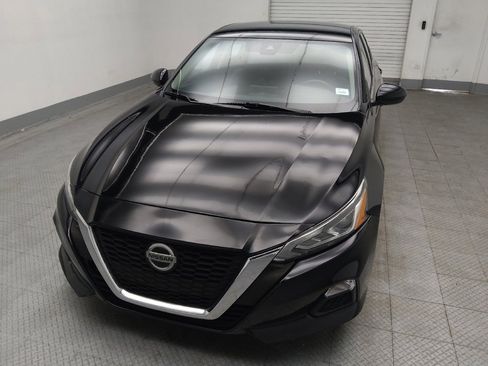 Used 2022 Nissan Altima 2.5 SR FWD image 15