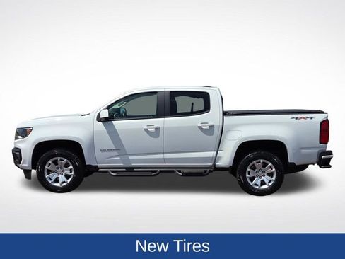 Used 2022 Chevrolet Colorado LT w/ LT Convenience Package AWD/4WD image 8